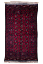 Load image into Gallery viewer, Fine Turkman Wool Gul Motif Rug