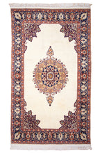 Load image into Gallery viewer, Ivory Medallion Indian Wool Rug