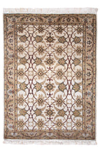 Load image into Gallery viewer, Ivory Vine Lattice Agra Rug
