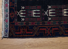 Load image into Gallery viewer, Afghan Heritage Vase Motif Rug