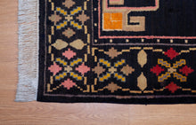 Load image into Gallery viewer, Tibetan Geometric Wool Meditation Rug