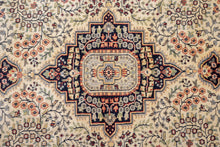 Load image into Gallery viewer, Ivory Medallion Indian Wool Rug