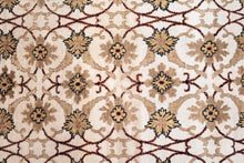 Load image into Gallery viewer, Ivory Vine Lattice Agra Rug