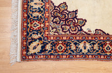 Load image into Gallery viewer, Ivory Medallion Indian Wool Rug