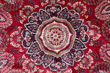 Load image into Gallery viewer, Ornate Round Medallion Wool Rug