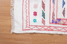 Load image into Gallery viewer, White Base Handwoven Moroccan Kilim