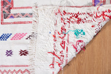 Load image into Gallery viewer, White Base Handwoven Moroccan Kilim