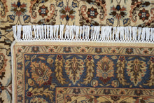 Load image into Gallery viewer, Vintage Ivory-Field Agra Wool Rug