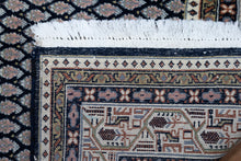 Load image into Gallery viewer, Paisley Patterned Indian Wool Rug