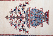 Load image into Gallery viewer, Ivory Niche Vase Wool Rug