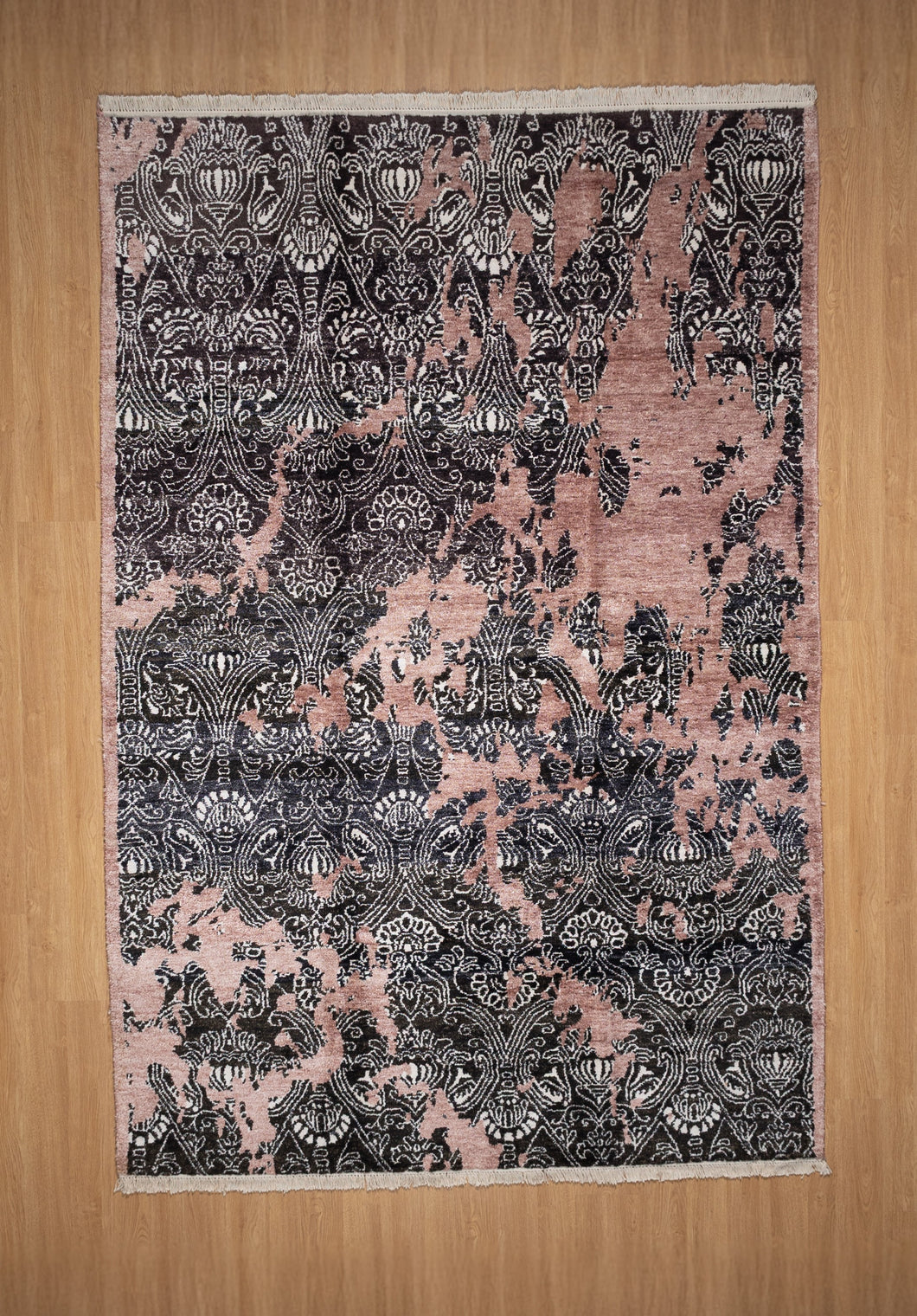 Vintage Noir Bamboo Silk Rug