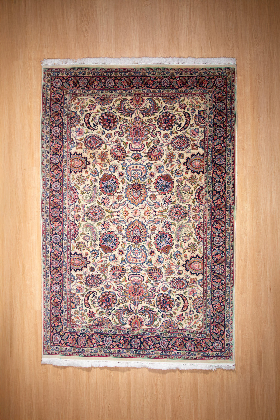 Elegant Floral Isfahan Wool Rug