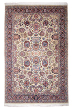Load image into Gallery viewer, Elegant Floral Isfahan Wool Rug
