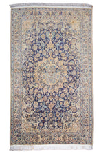 Load image into Gallery viewer, Nain Silk Touch Persian Medallion Rug
