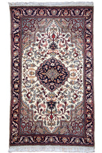 Load image into Gallery viewer, Ivory Medallion Classic Indian Rug
