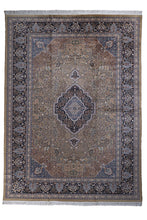 Load image into Gallery viewer, Timeless Elegance Indian Wool Rug
