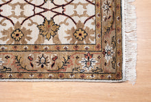 Load image into Gallery viewer, Ivory Vine Lattice Agra Rug
