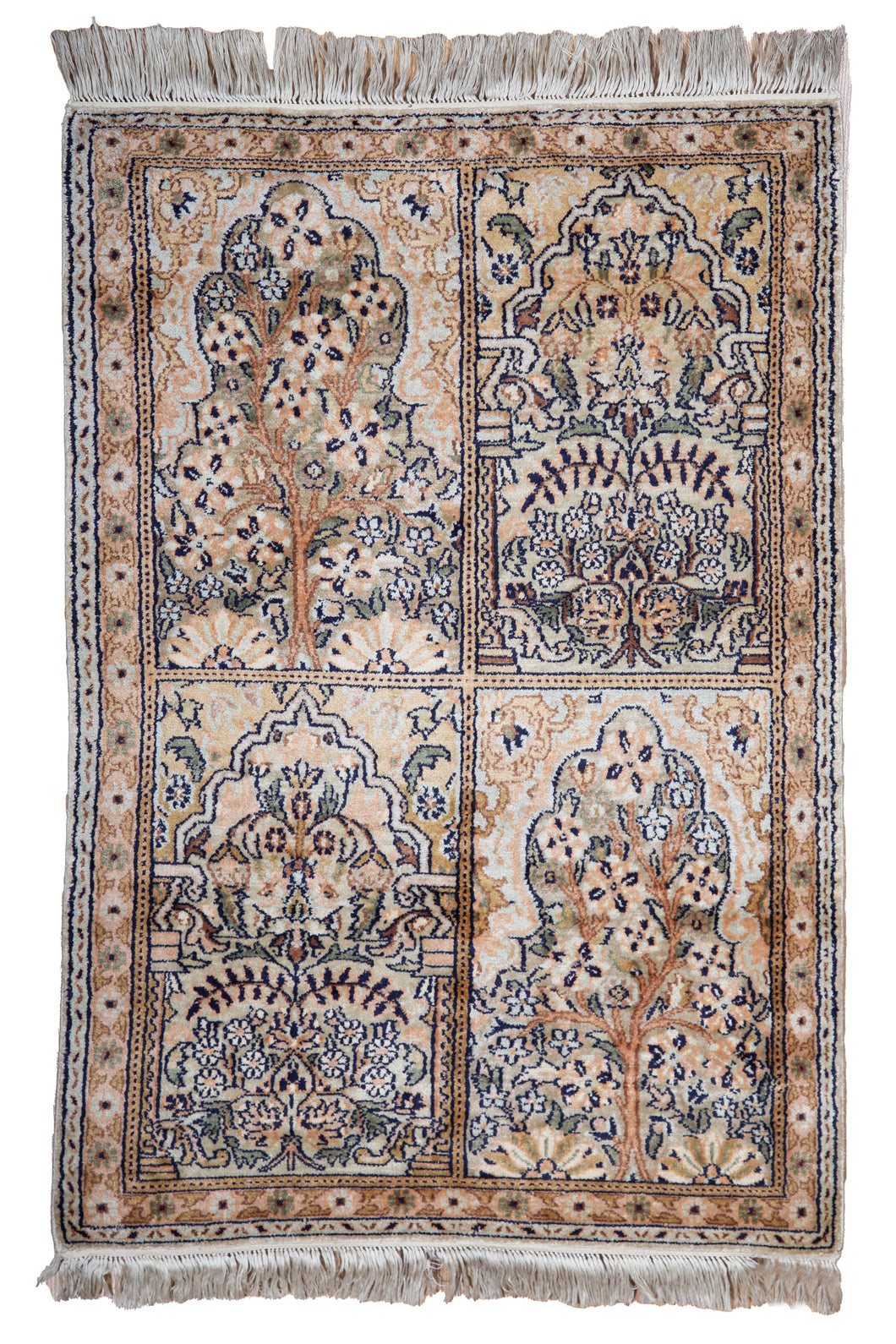 Kashmir Silk Rug – Radiant Floral Legacy