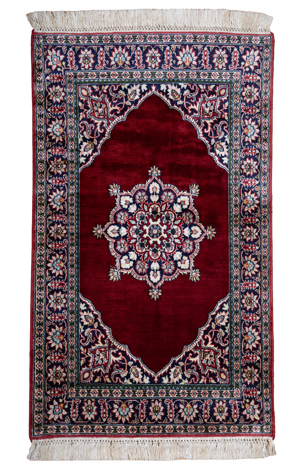 Kashmir Silk Rug – Ruby Medallion Classic
