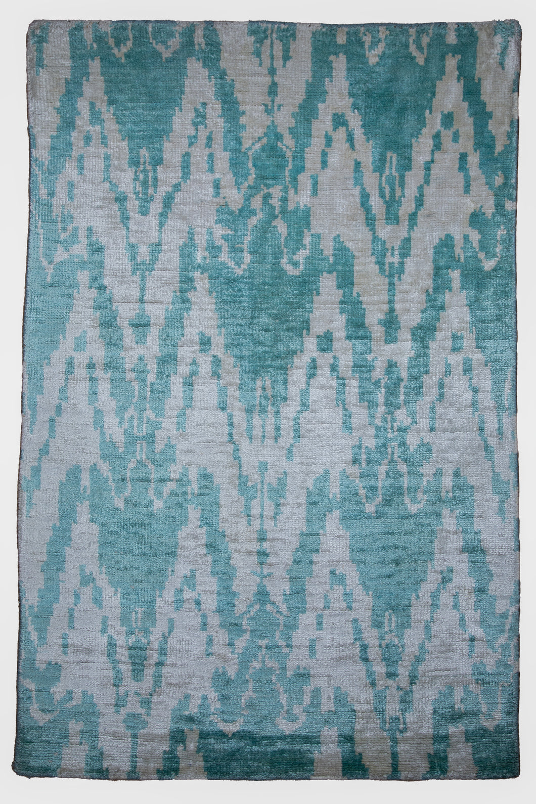 Aqua Mirage – Handmade Wool & Bamboo Silk Rug